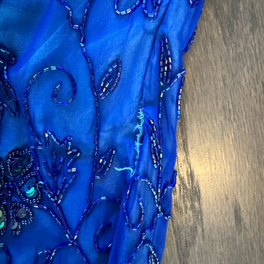 ✨ Vintage Cache Silk Beaded Gown ✨ - Picture 3 of 8